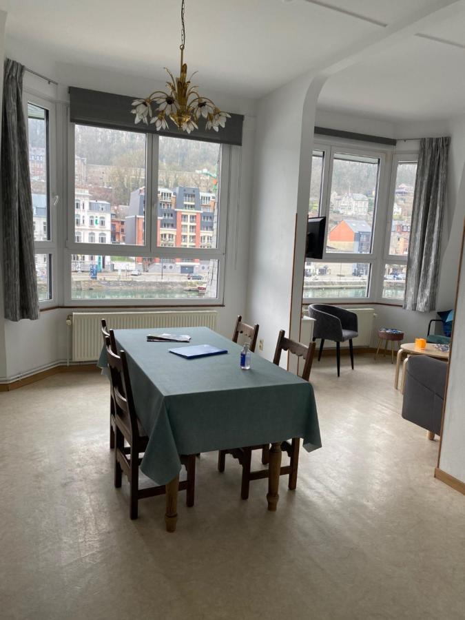 Le Coeur De Ville Dinant Buitenkant foto